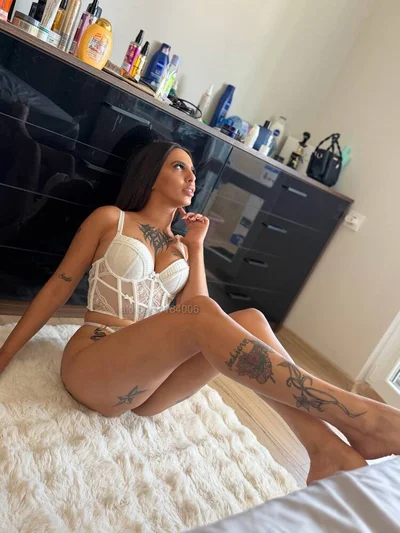 Компаньонка Слънчев бряг - Sexy Brunette!